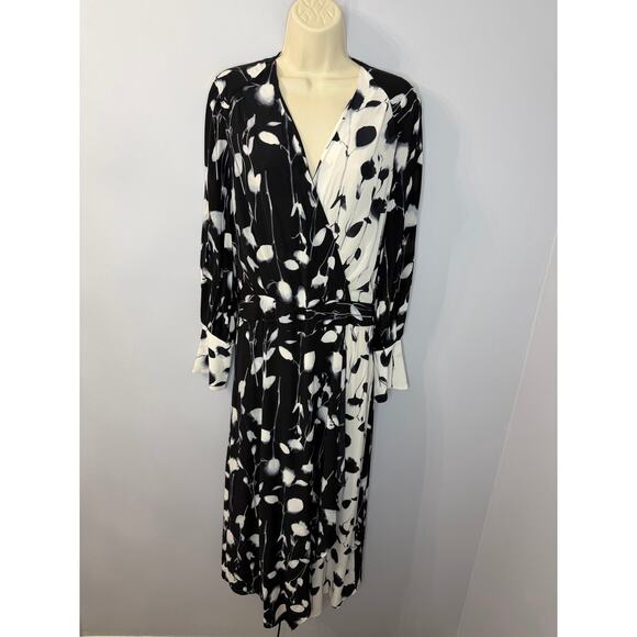 EQUIPMENT Neema Asymmetric Wrap-effect Floral Georgette Maxi DressTrue Black 2 - Picture 2 of 15